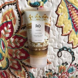 R+Co Crown Scalp Scrub